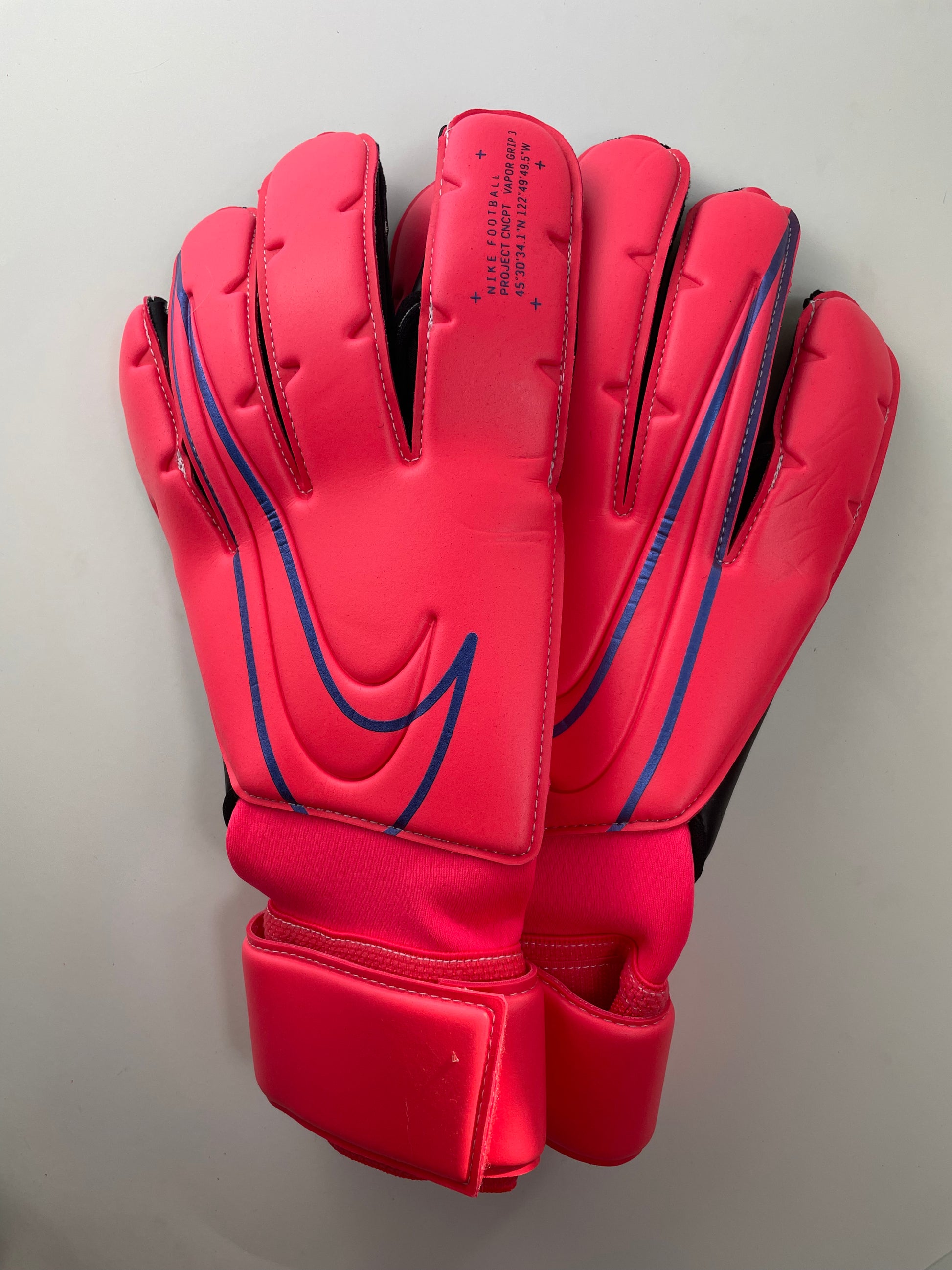 Voorbeeld Tomaat domein Nike Vapor Grip 3 Goalkeeper Gloves – Halt's Boots